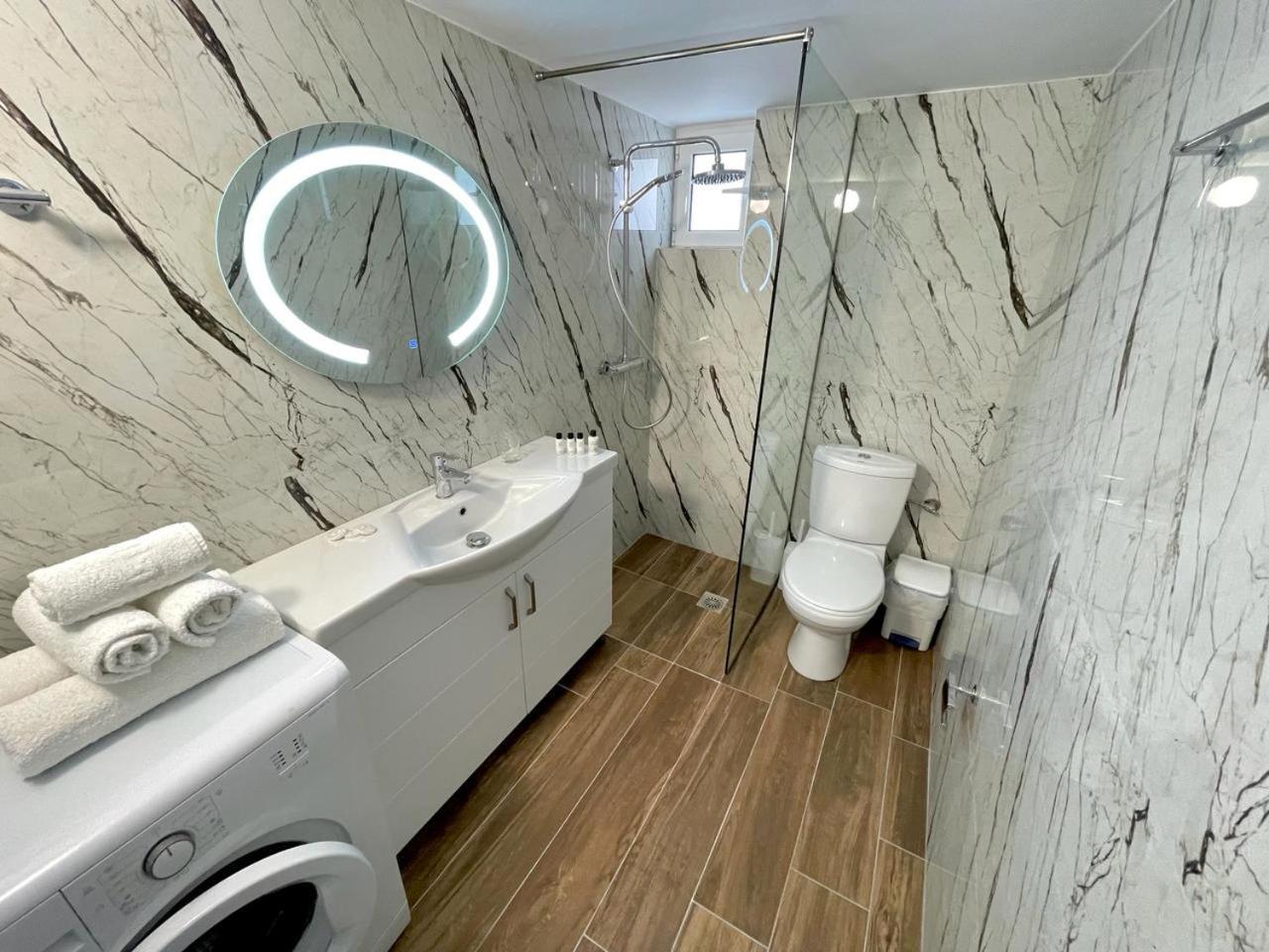 Four Seasons Apartamento